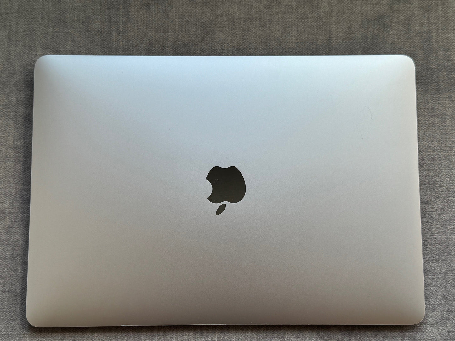 MacBook Air 13-inch M1 (Space grey 2020) 8gb, 256gb - Grade B