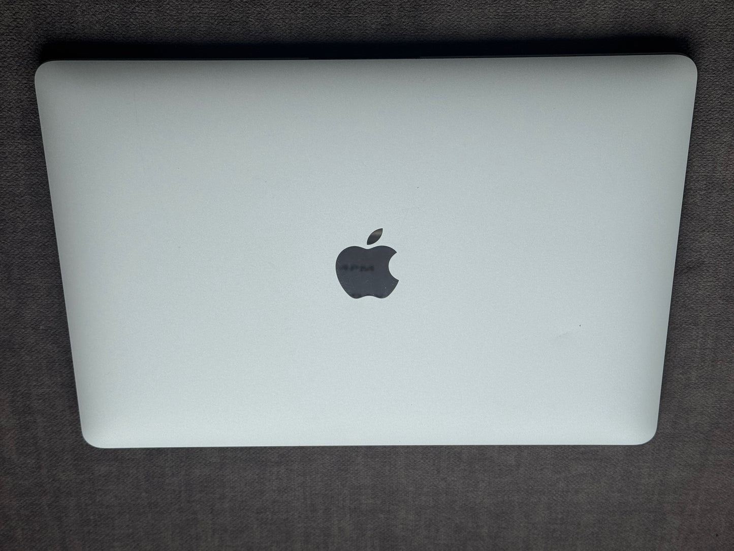 MacBook Air 13-inch M1 (Silver 2020) 8gb, 256gb Grade B