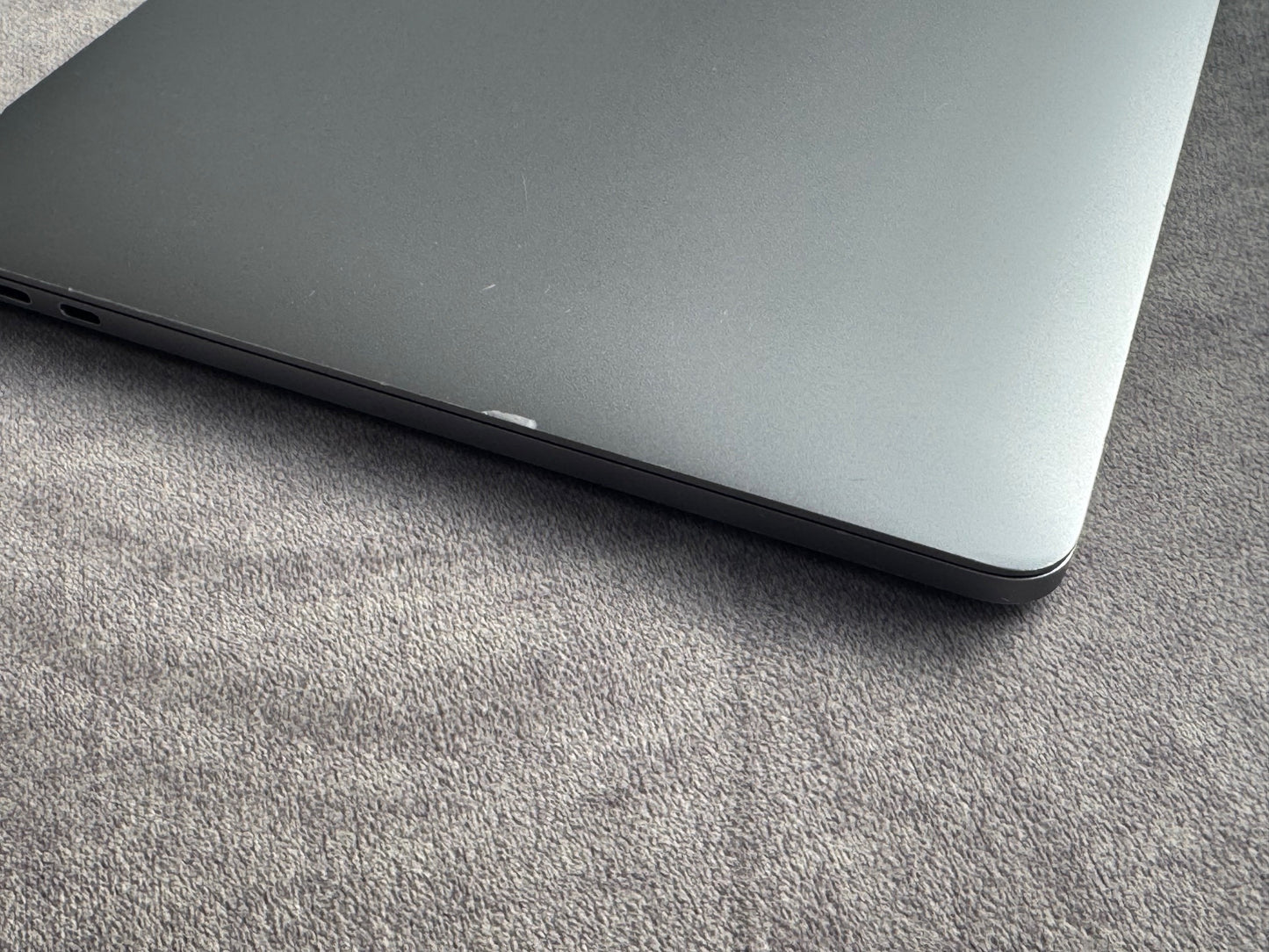 MacBook Pro 13-Inch M1 (Space Grey 2020) 8gb, 512GB Grade B
