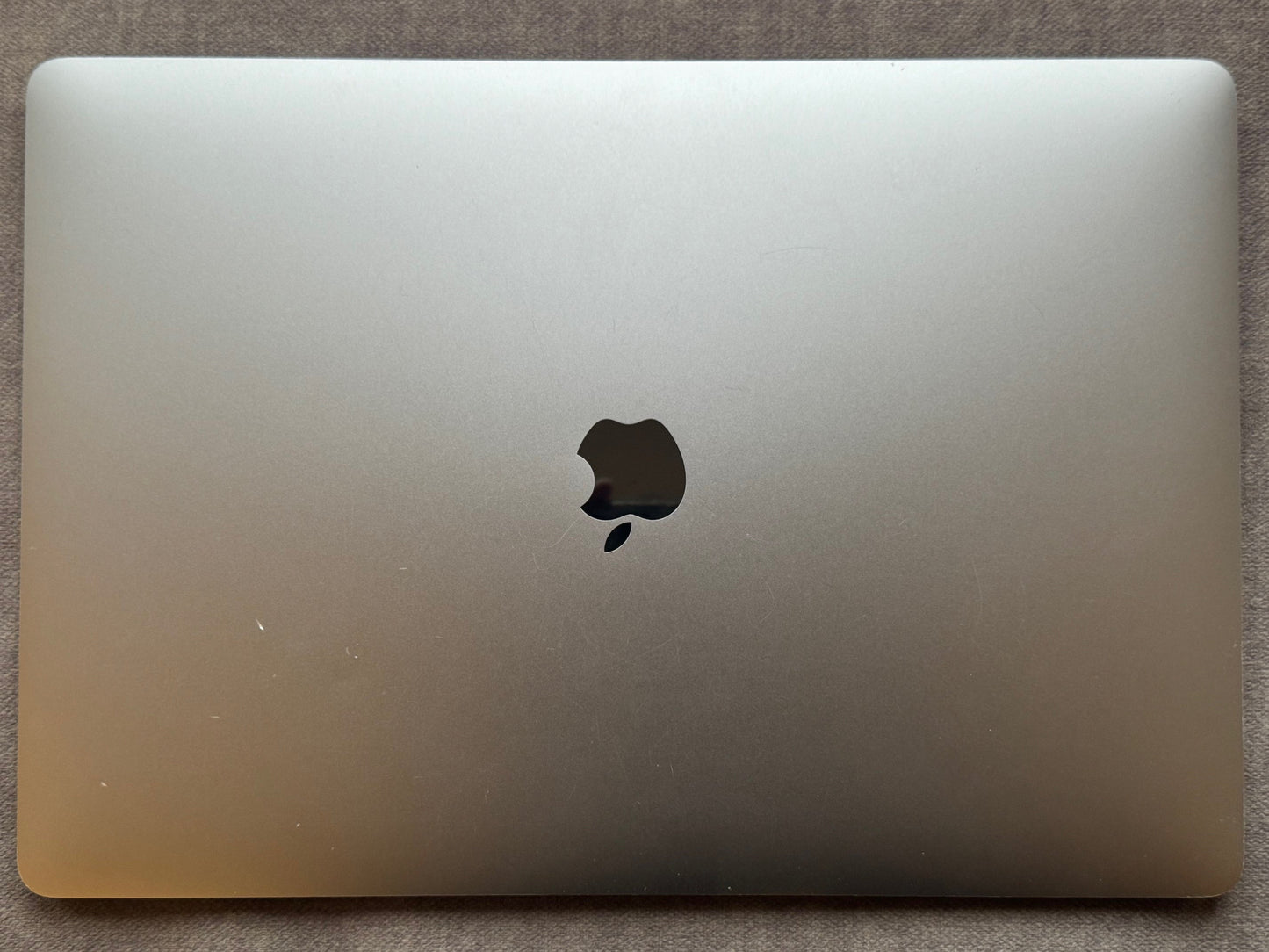 MacBook Pro 15-Inch 8-Core i9 2.4Ghz, 32gb 1TB (Touchbar, 2019) GRADE B