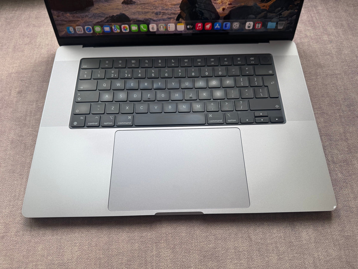 Apple MacBook Pro 16-Inch M1 Pro (Space Grey 2021) 32gb, 512GB