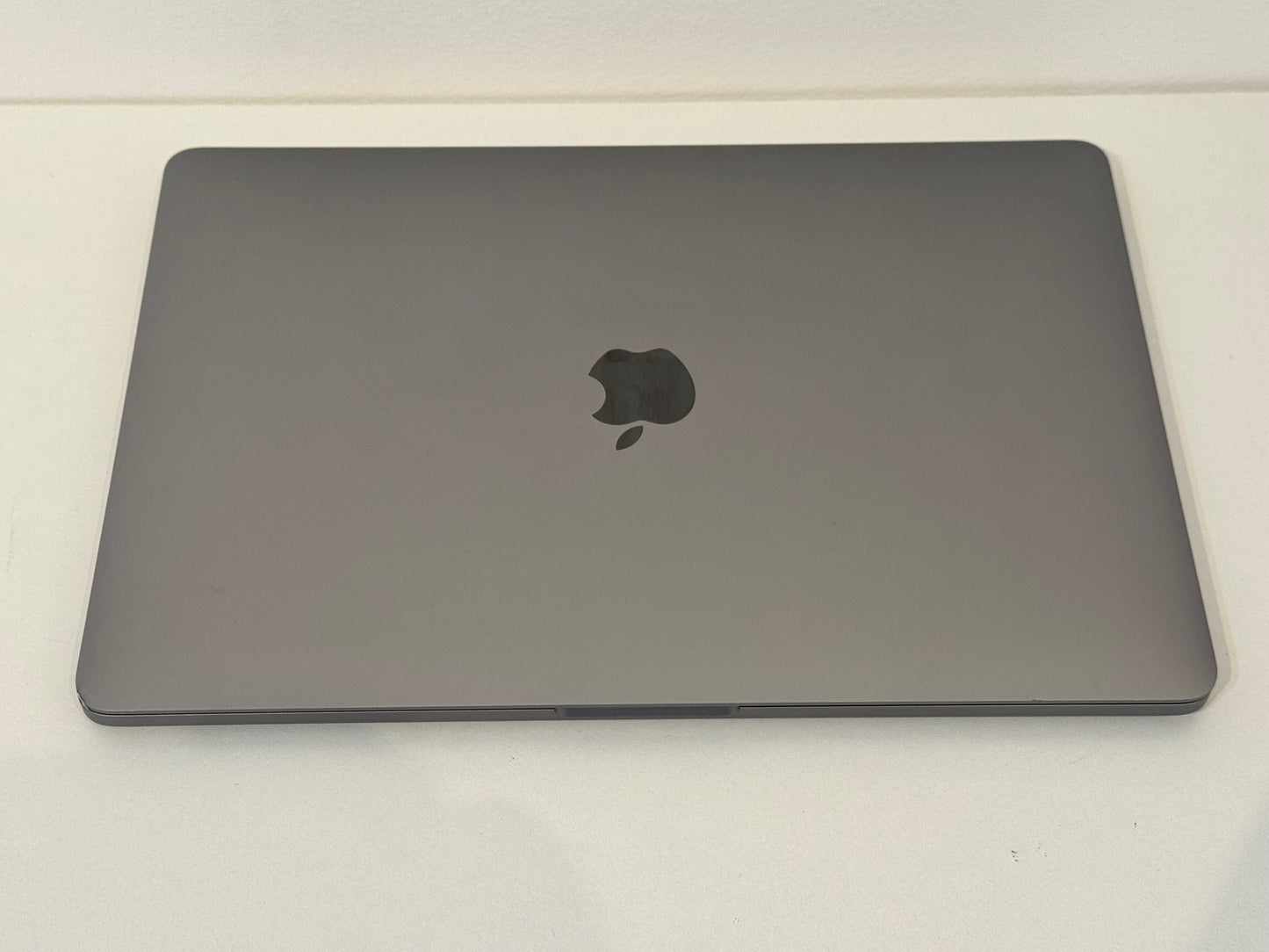 MacBook Pro 13-Inch M1 8-core, 16gb, 256gb - Space Grey - Grade B