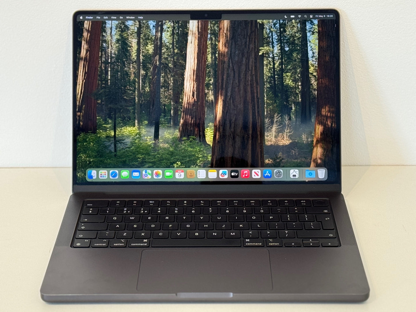 MacBook Pro 14-Inch M3 Pro, 18gb, 512GB, 14C GPU - Space Black
