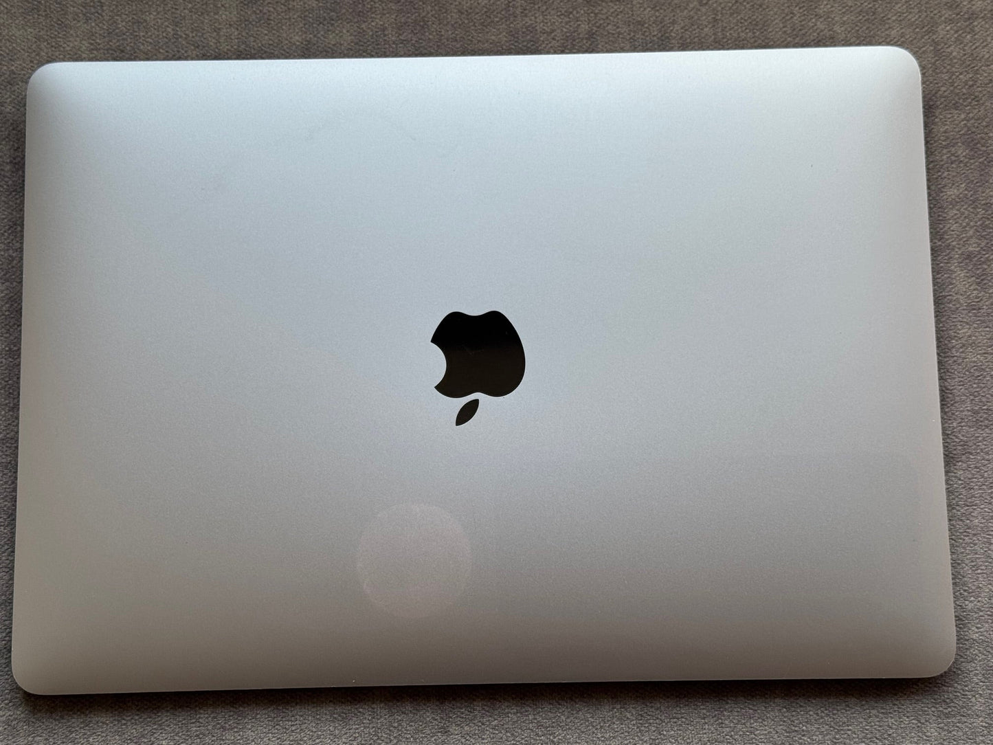 MacBook Air 13-inch M1 (Space grey 2020) 8gb, 256gb - Grade B