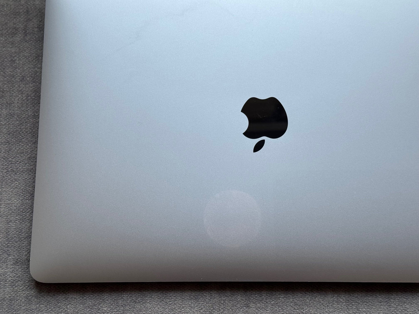 MacBook Air 13-inch M1 (Space grey 2020) 8gb, 256gb - Grade B