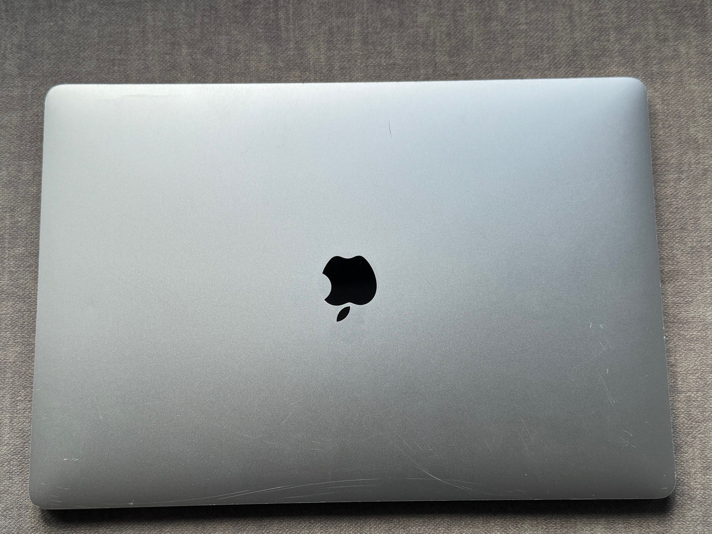 MacBook Pro 16-Inch 8 Core i9 2.4Ghz, 32gb, 1TB (Touchbar, 2019) Grade B
