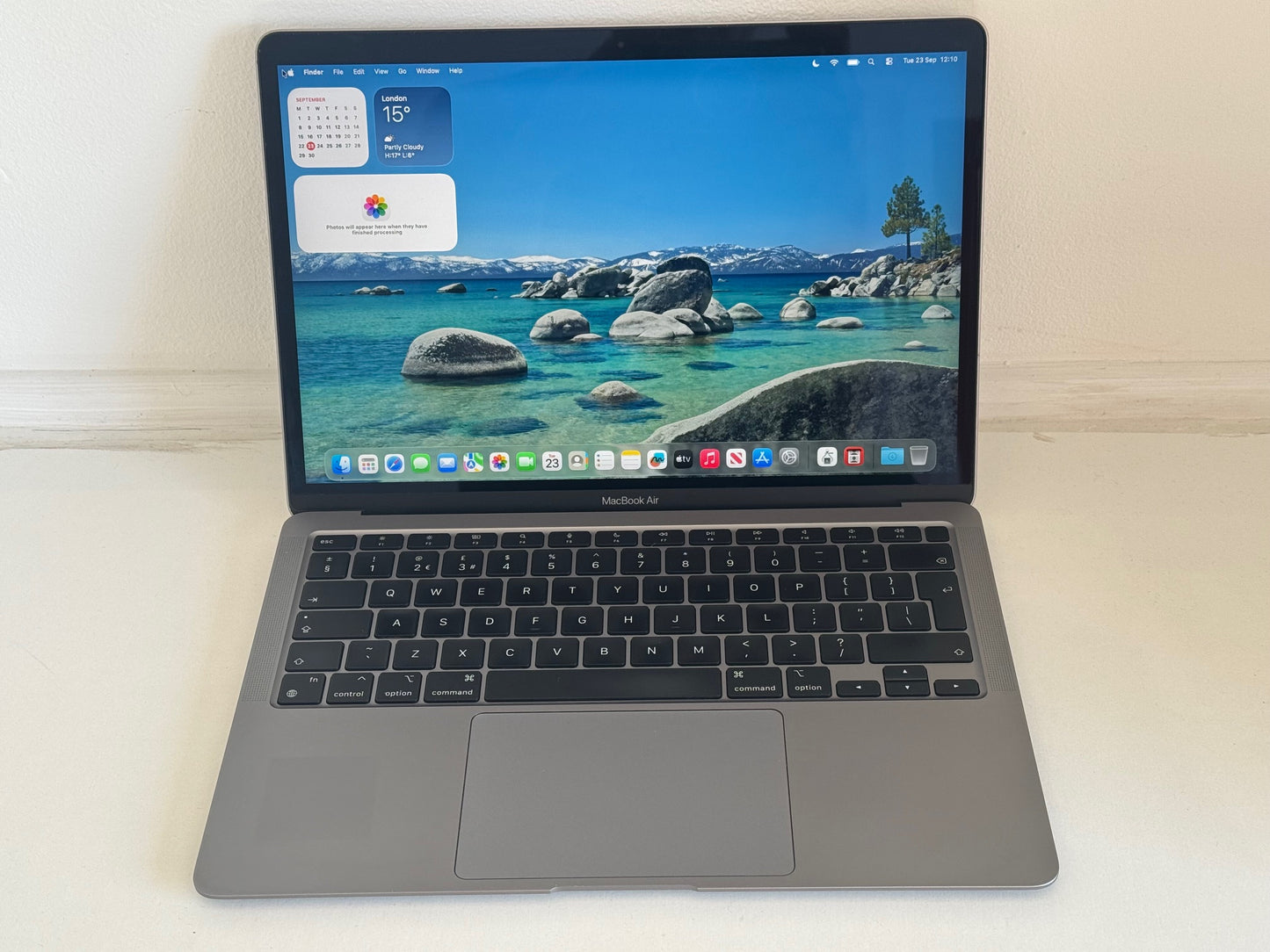 MacBook Air 13-inch M1 (Space grey 2020) 8gb, 256gb - Grade B