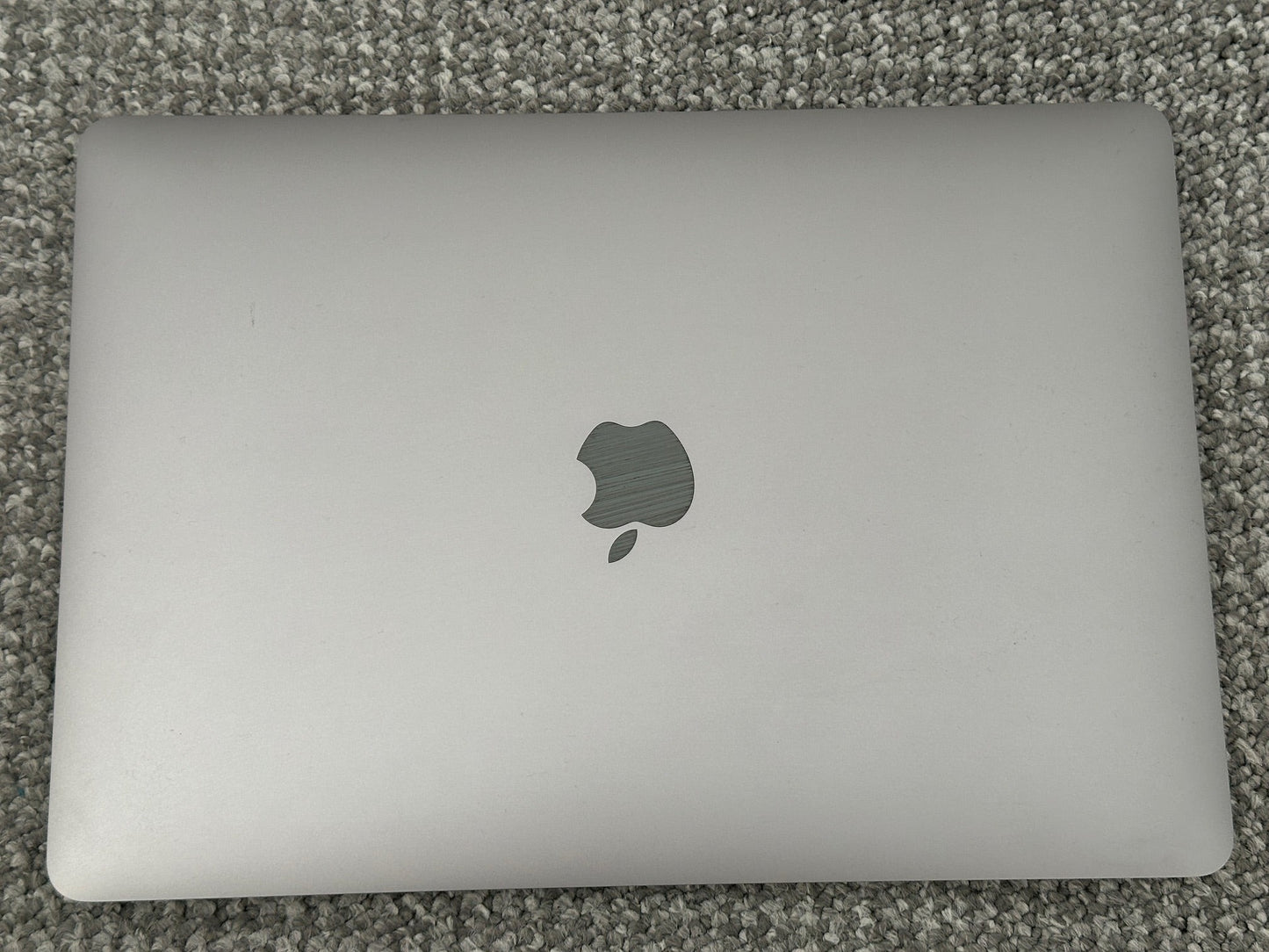 MacBook Pro 13-Inch M2 8-core, 8gb 256gb (2022)