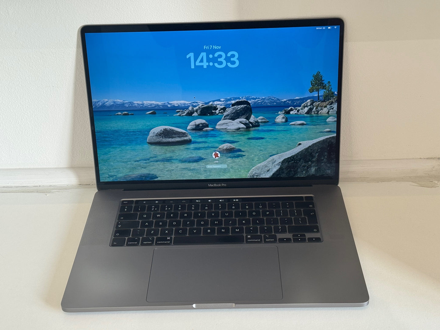 MacBook Pro 16-Inch 8 Core i9 2.3Ghz, 32gb, 1TB (Touchbar, 2019)