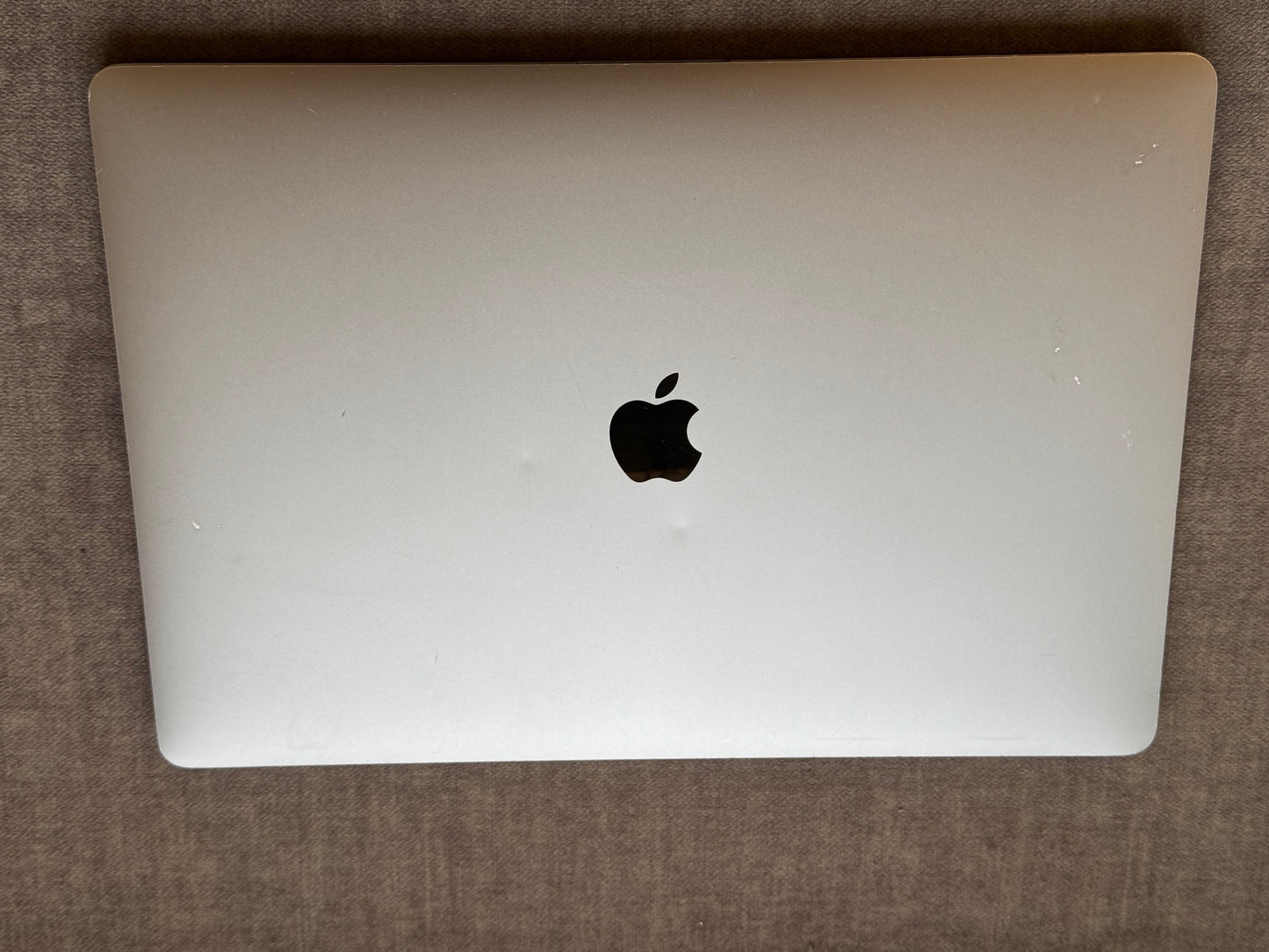 MacBook Pro 16-Inch 8 Core i9 2.4Ghz, 32gb, 1TB (Touchbar, 2019) Grade B