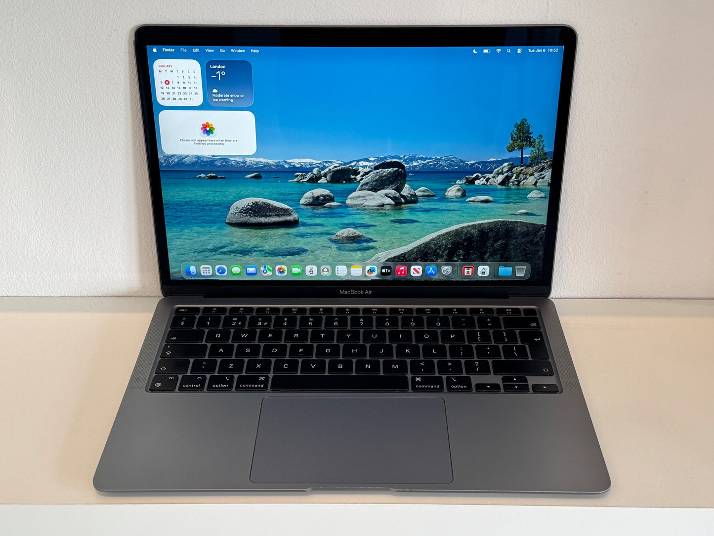 MacBook Air 13-inch M1 (Space grey 2020) 8gb, 256gb - Grade B