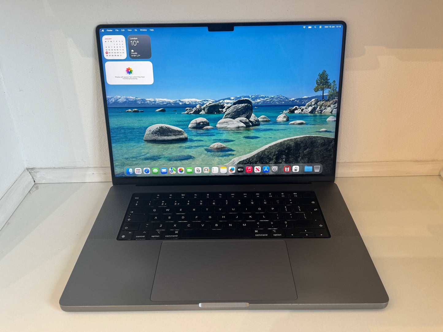Apple MacBook Pro 16-Inch M1 Pro (Space Grey 2021) 16gb, 512GB Grade B