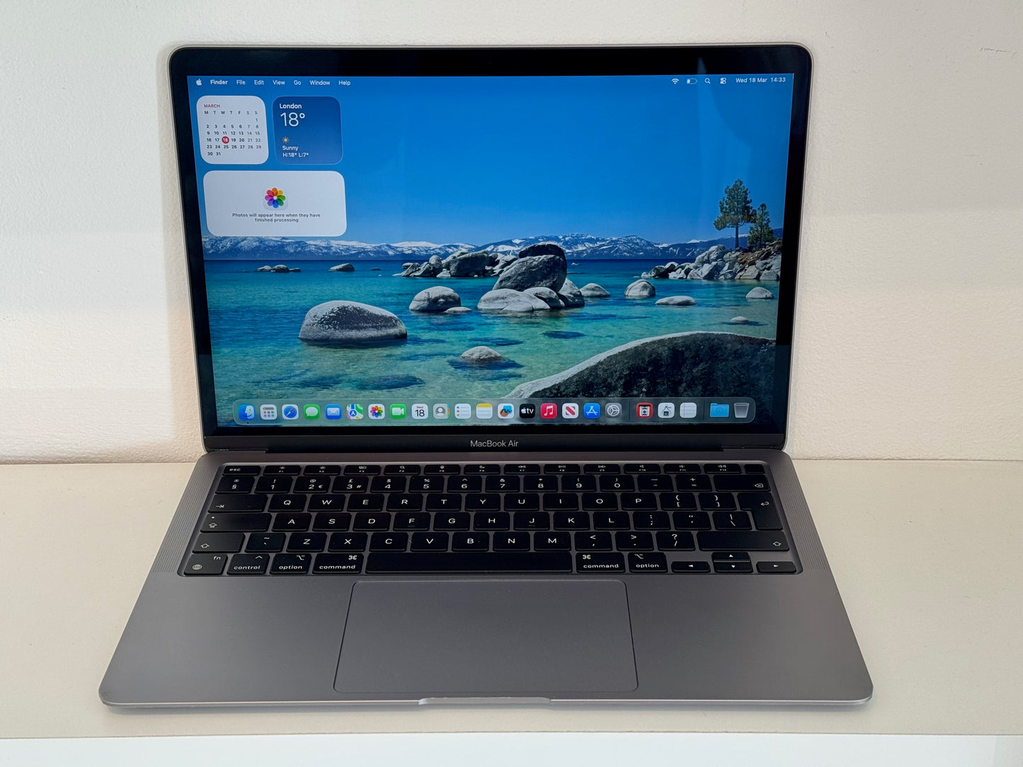MacBook Air 13-inch M1 (Space grey 2020) 8gb, 256gb - Grade B