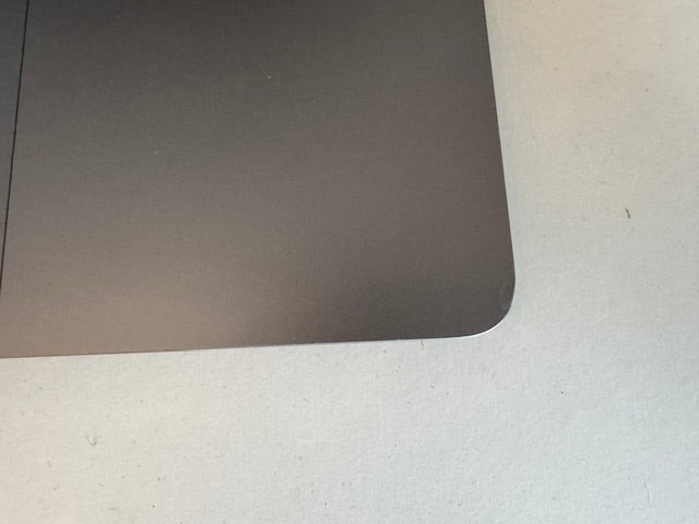 MacBook Air 13-inch M1 (Space grey 2020) 8gb, 256gb - Grade B