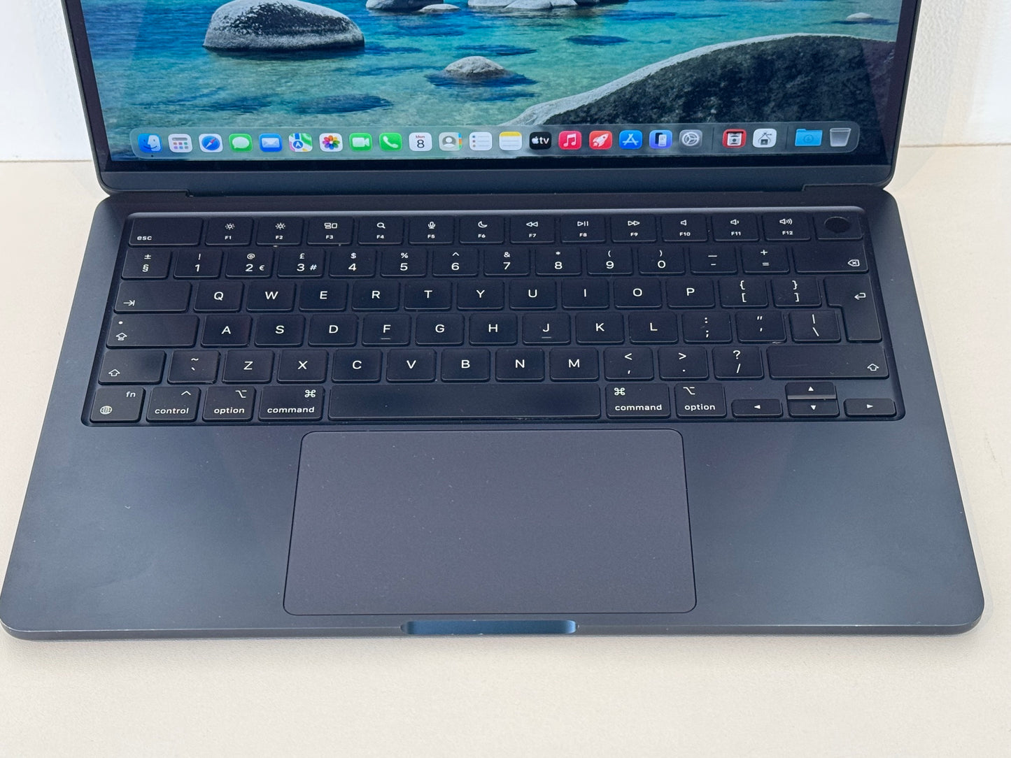 MacBook Air 13-inch M2 (Midnight 2022) 8gb, 512gb B Grade