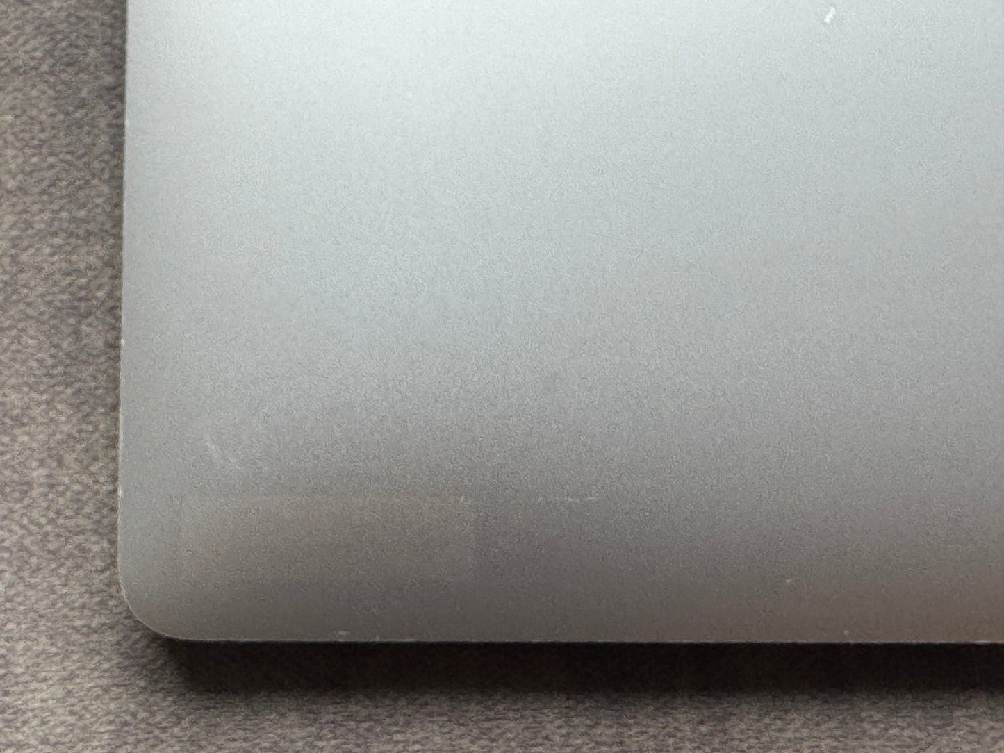 MacBook Pro 16-Inch 8 Core i9 2.4Ghz, 64gb, 512gb (Touchbar, 2019) Grade B