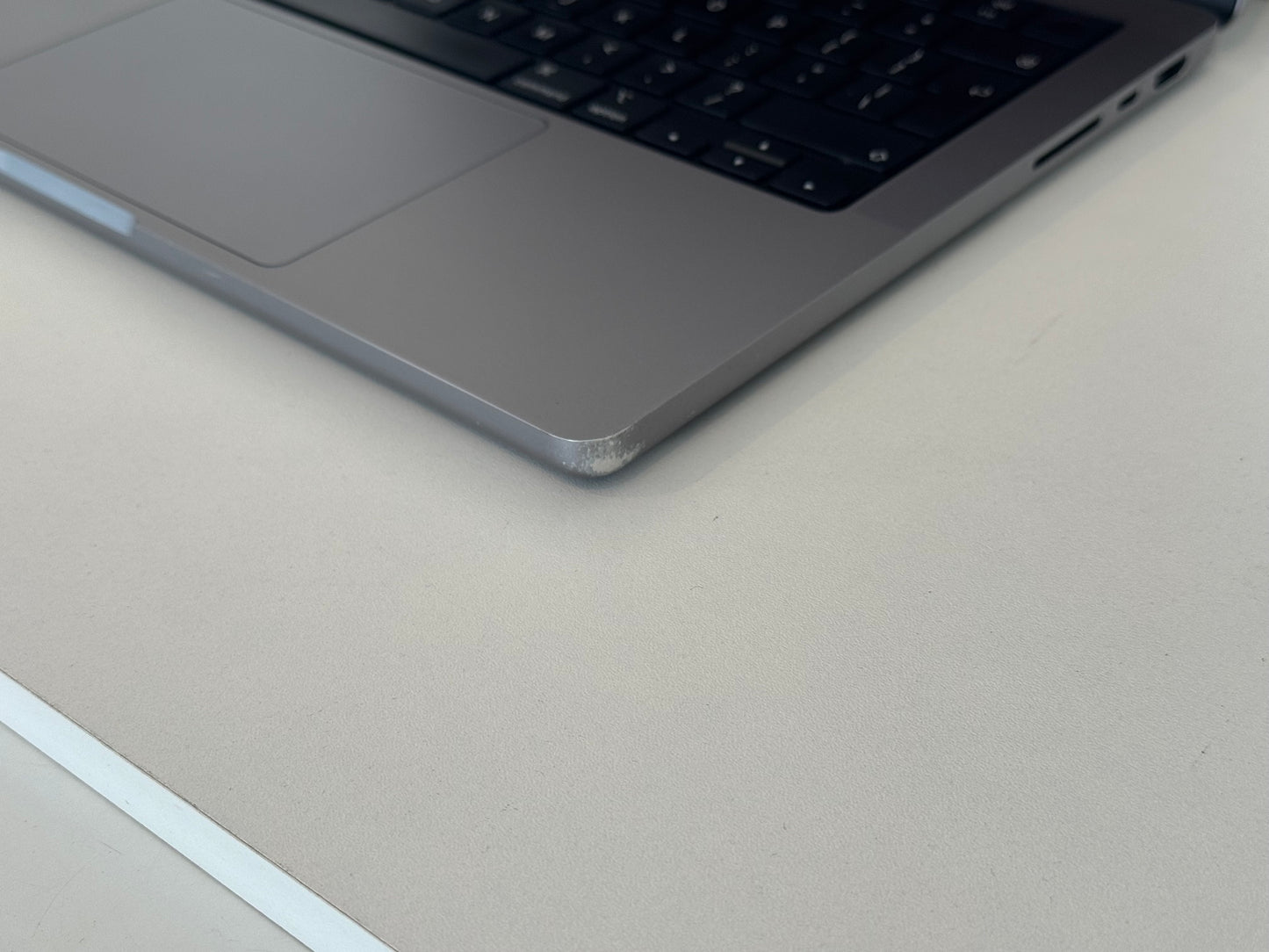 MacBook Pro 14-Inch M1 Pro (Space Grey 2021) 16gb, 512gb Grade B