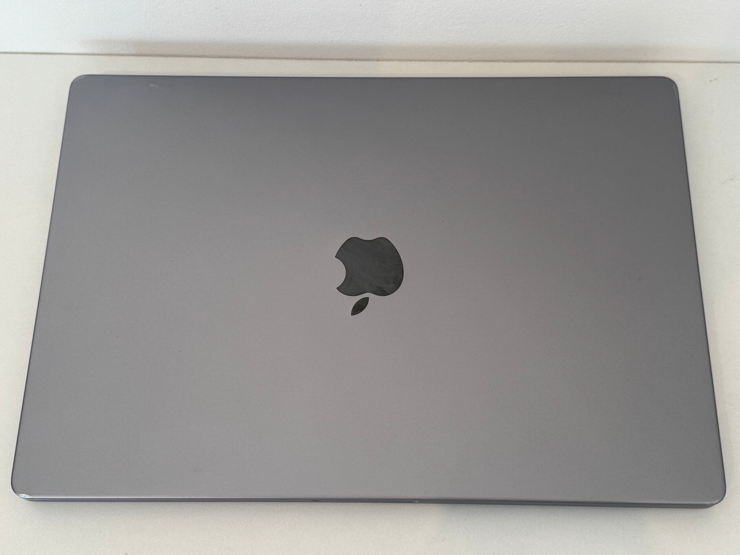 Apple MacBook Pro 16-Inch M1 Pro (Space Grey 2021) 16gb, 512GB