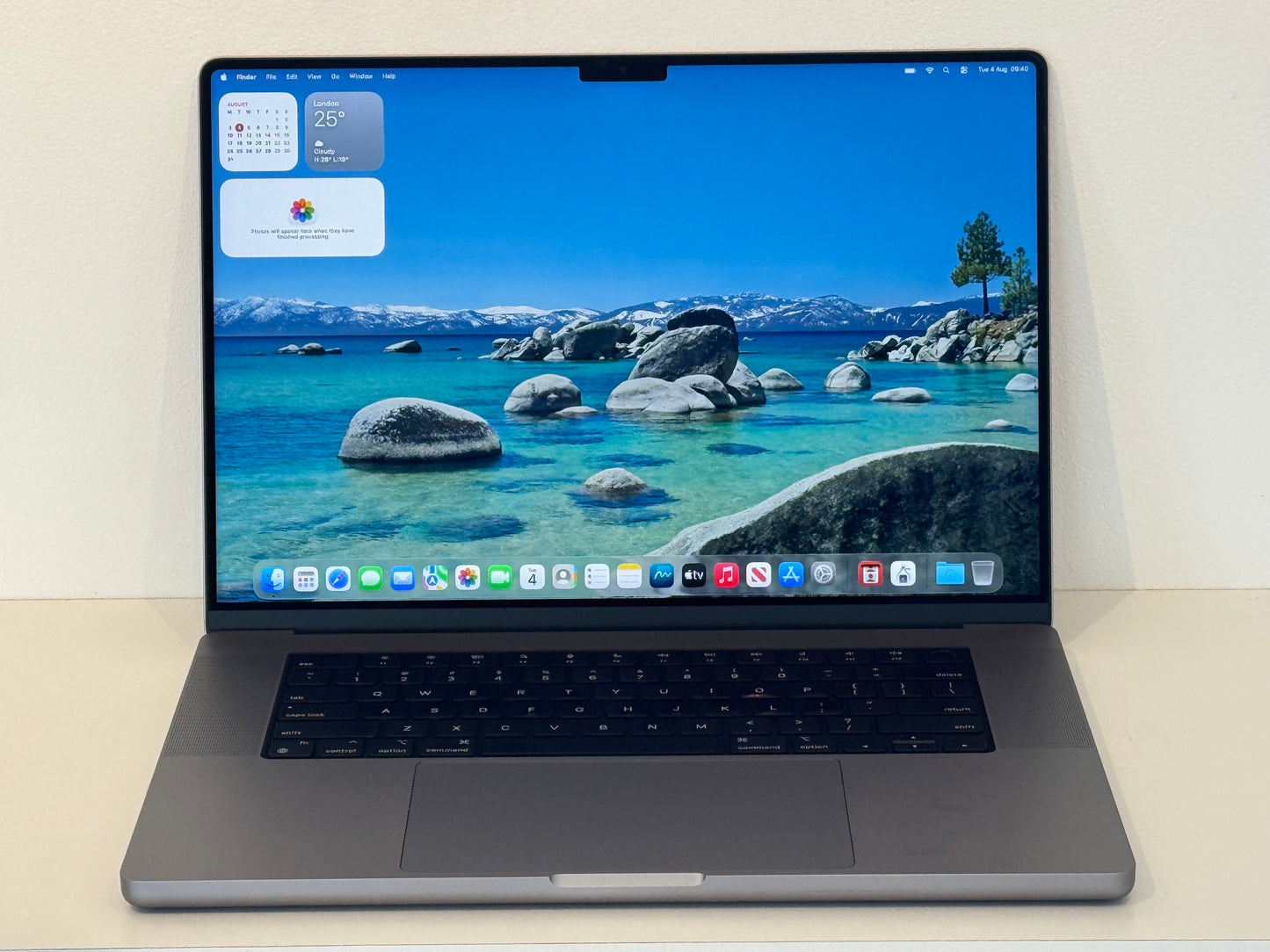 Apple MacBook Pro 16-Inch M1 Pro (Space Grey 2021) 16gb, 512GB Grade B