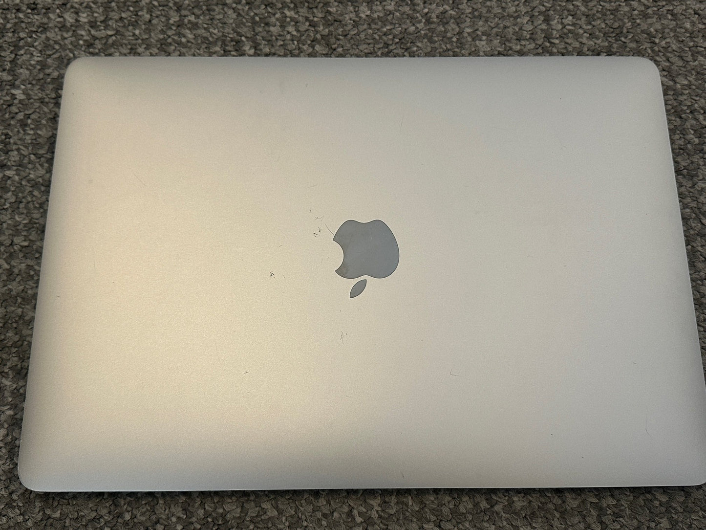 MacBook Pro 13-Inch Intel i5 2.0Ghz, 8gb 128gb (2016) GRADE B