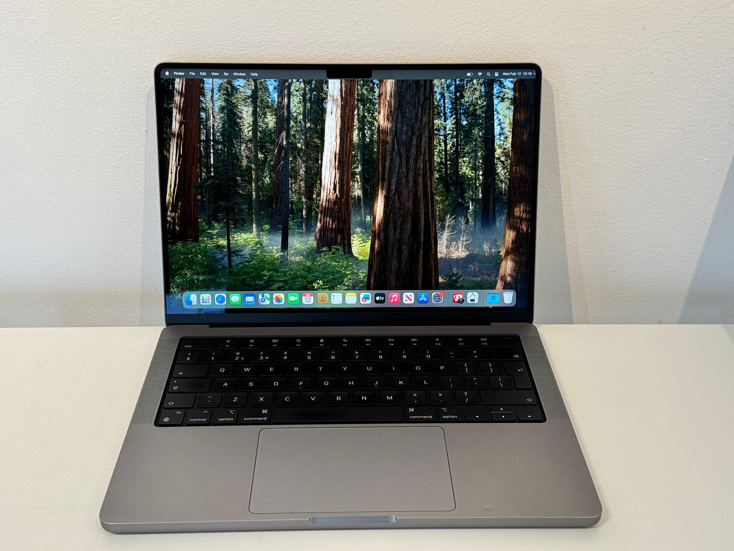 MacBook Pro 14-Inch M1 Pro, 16gb, 512gb, 14C GPU - Space Grey - 2022 Grade B