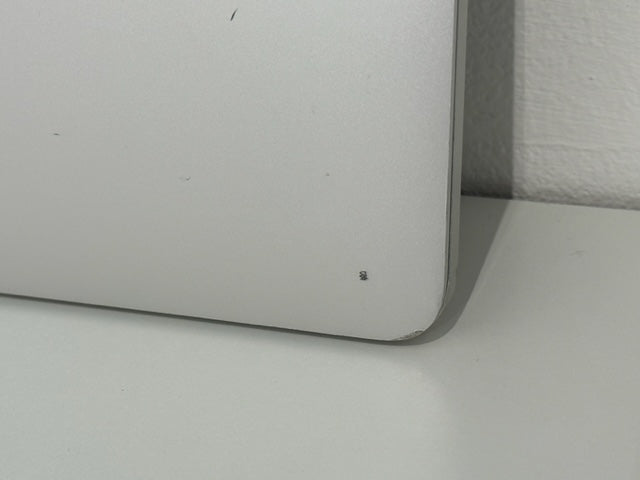 MacBook Pro 16-Inch 6-Core i7 2.6Ghz, 16gb 512gb (Touchbar, 2019) 8 GB Graphics GRADE B