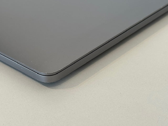 MacBook Pro 13-Inch Intel i7 2.3Ghz, 16gb 512GB (Touchbar, 2020)- Grade B