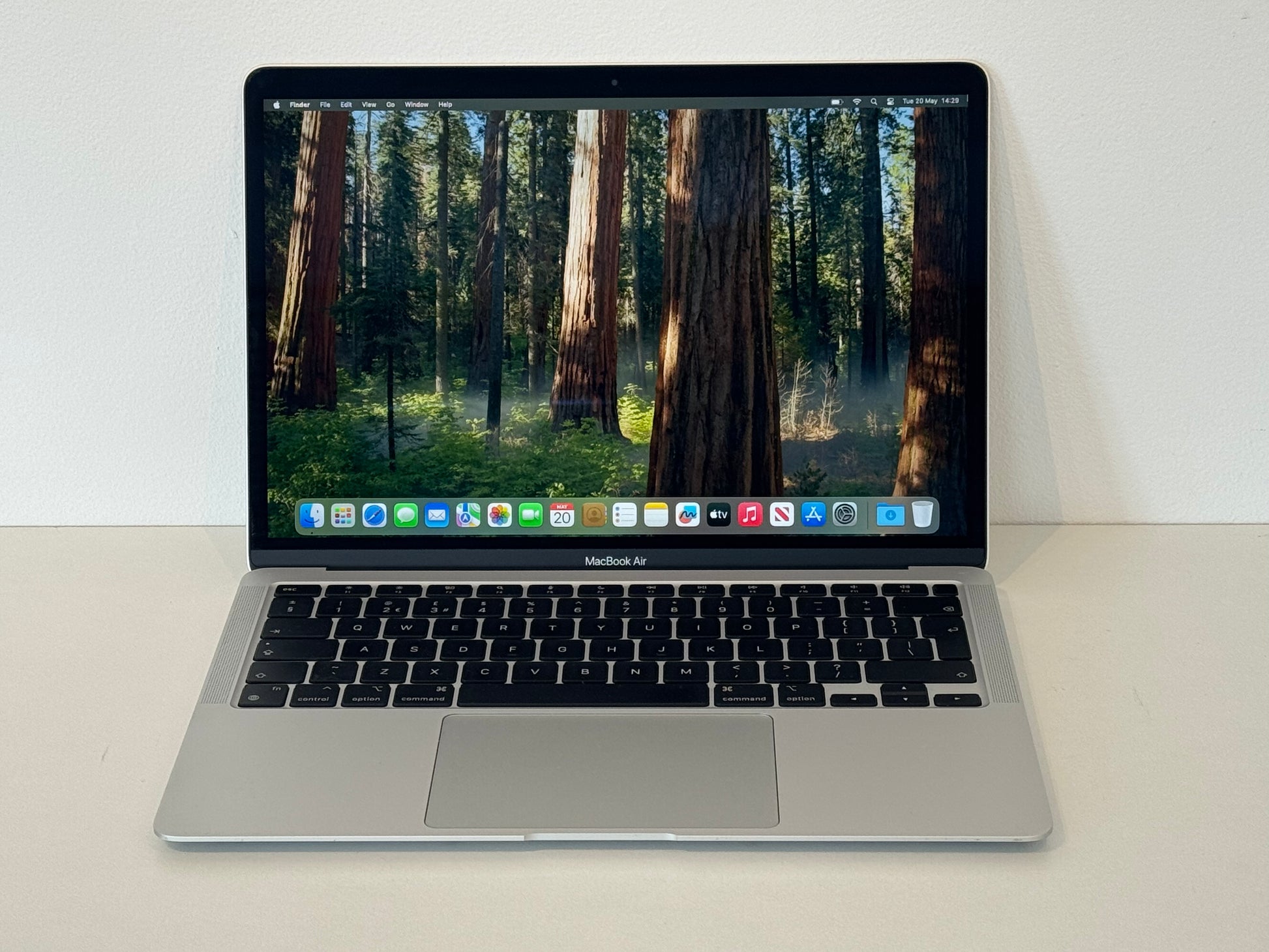 MacBook Air 13-inch M1 (Silver 2020) 8gb, 256gb – Cheshire Macs MacBook Air 13-inch M1 (Silver 2020) 8gb, 256gb – Cheshire Macs